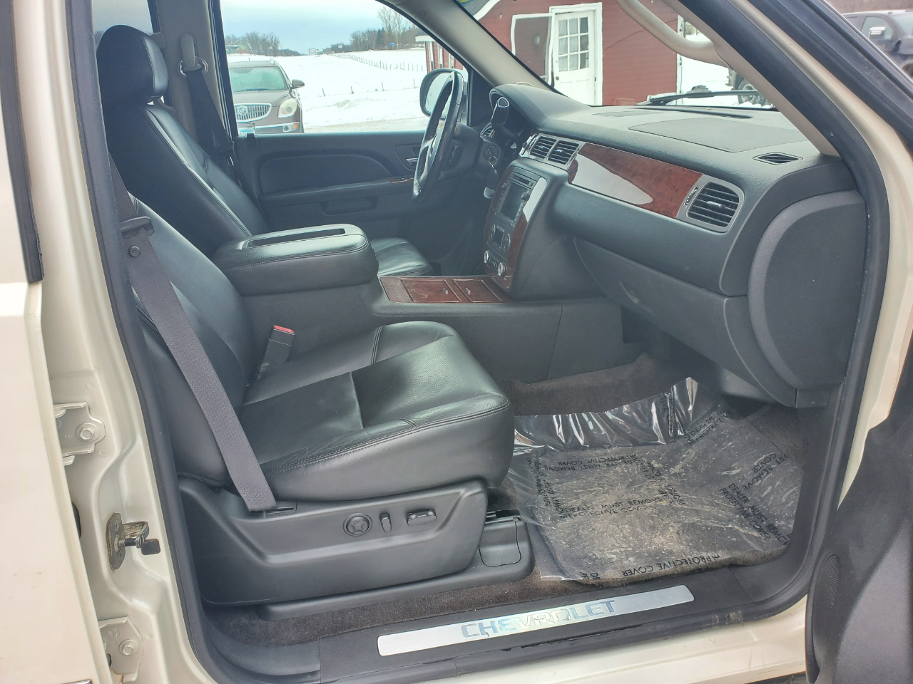 Chevrolet Tahoe 4WD 4dr 1500 LTZ 2011