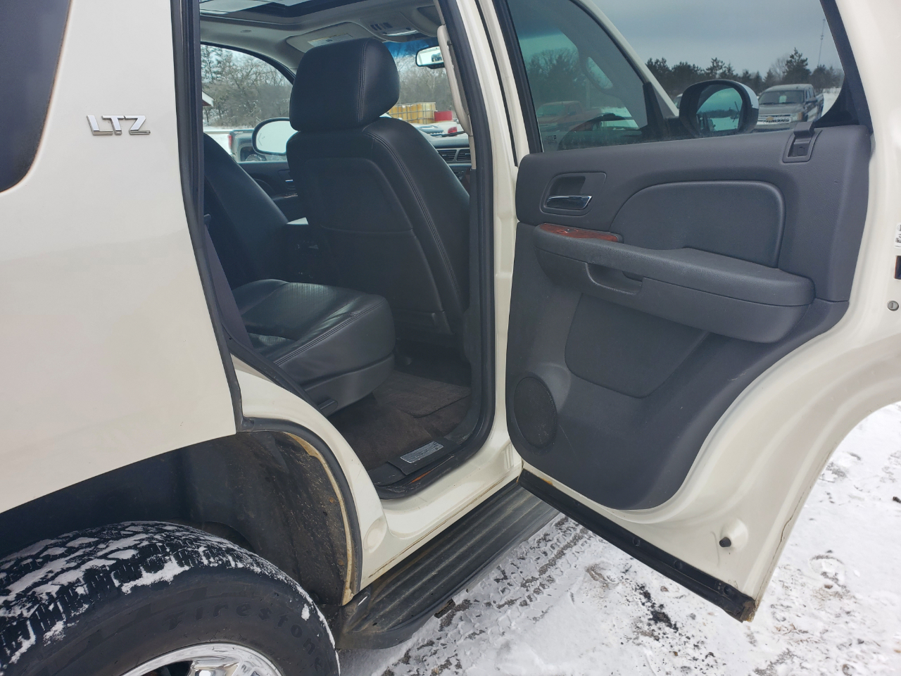 Chevrolet Tahoe 4WD 4dr 1500 LTZ 2011