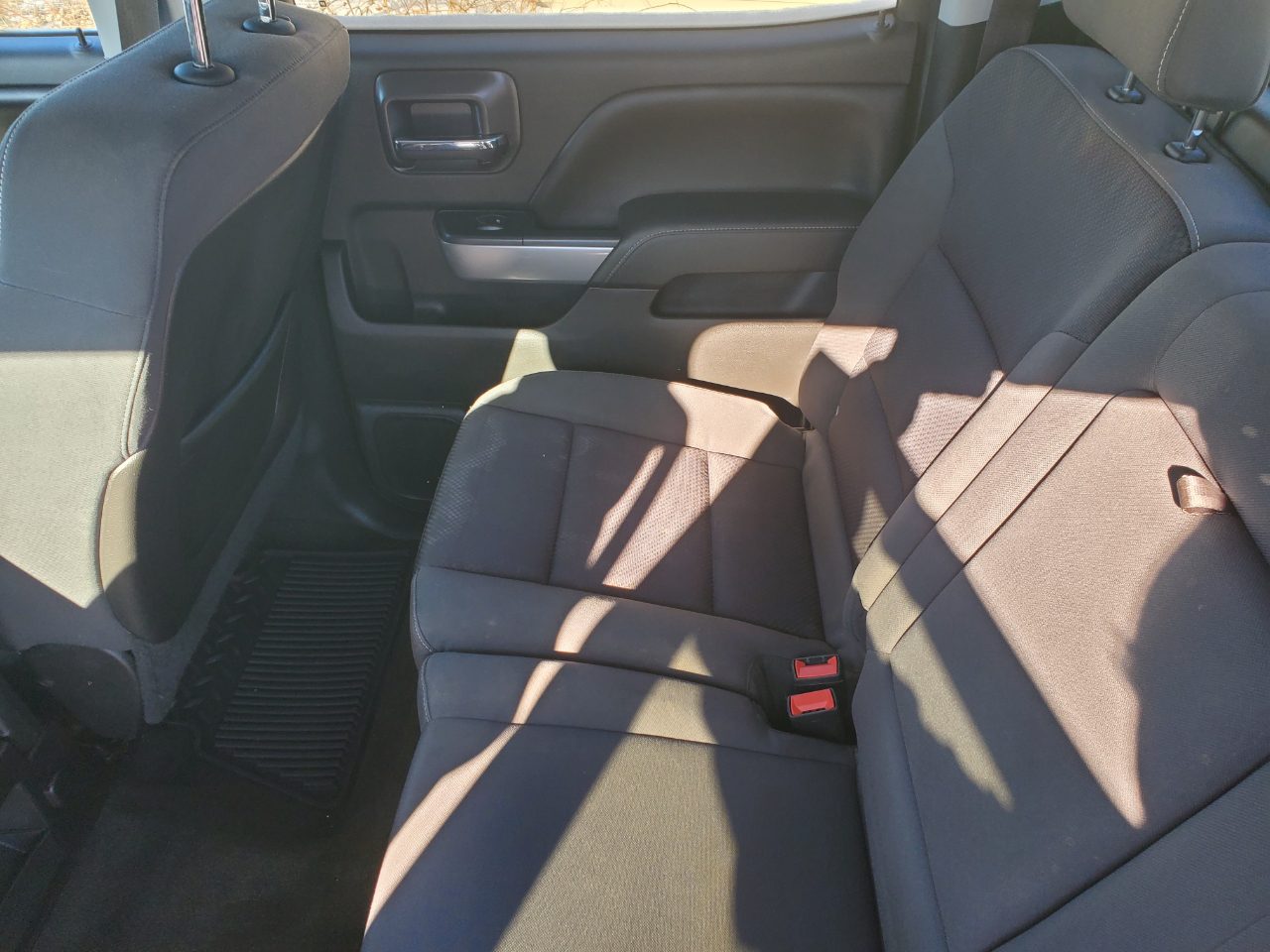 Chevrolet Silverado 1500 4WD Crew Cab 143.5" LT w/2LT 2015