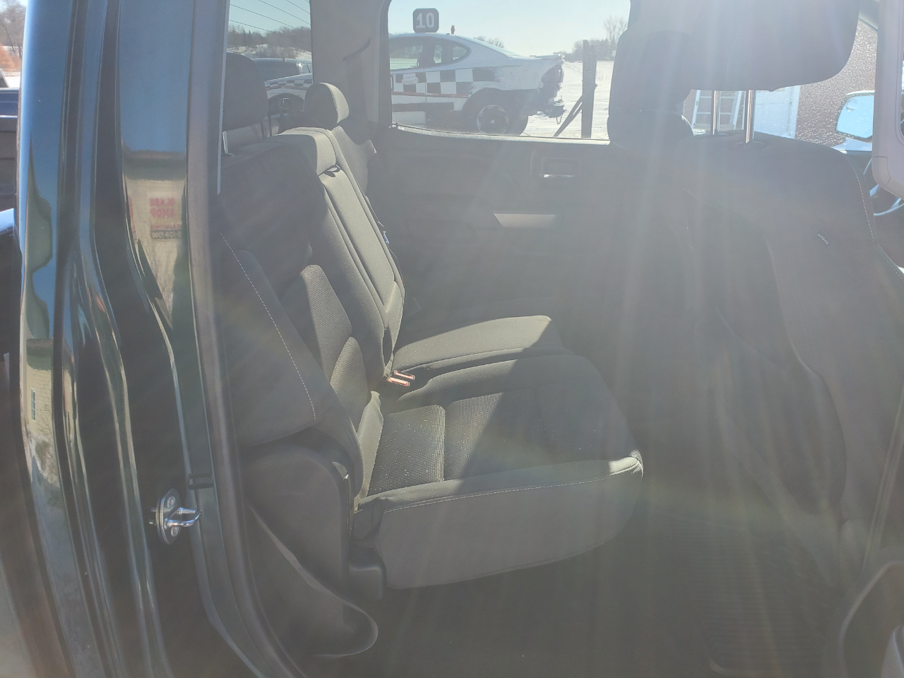 Chevrolet Silverado 1500 4WD Crew Cab 143.5" LT w/2LT 2015