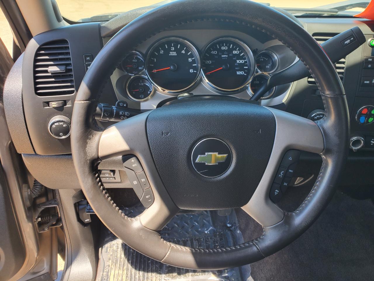 Chevrolet Silverado 1500 4WD Crew Cab 143.5" LT 2013