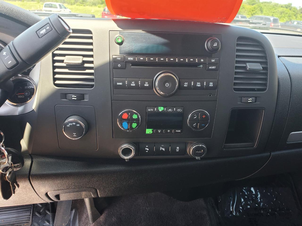 Chevrolet Silverado 1500 4WD Crew Cab 143.5" LT 2013