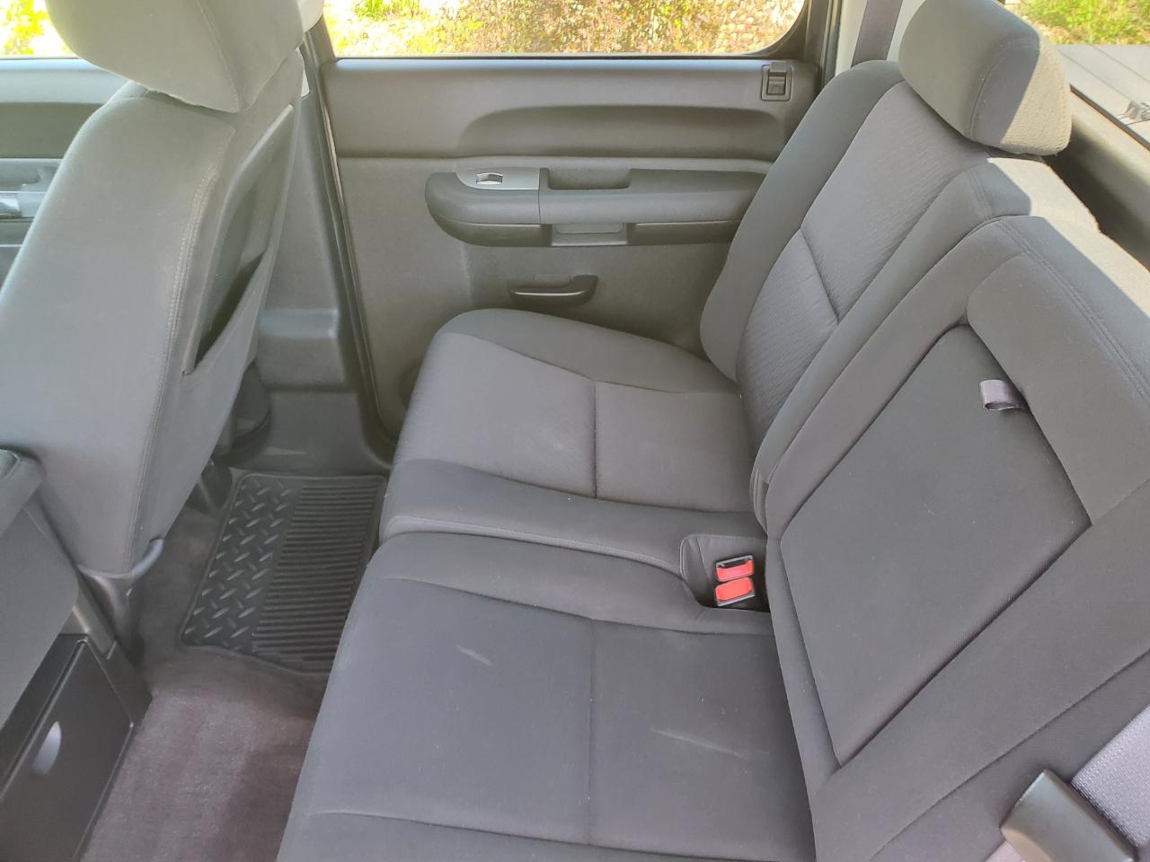 Chevrolet Silverado 1500 4WD Crew Cab 143.5" LT 2013