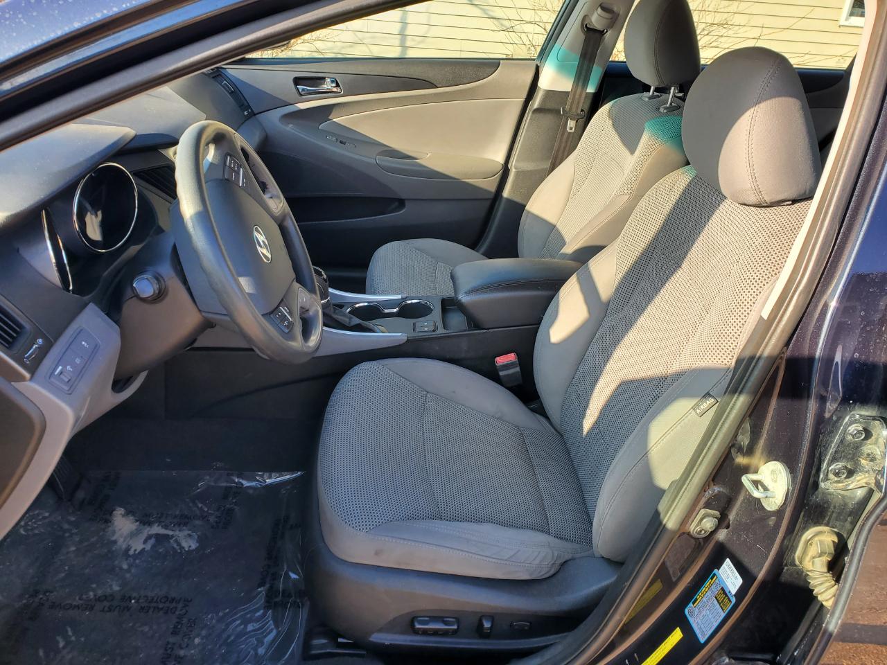 Hyundai Sonata 4dr Sdn 2.4L Auto GLS 2013