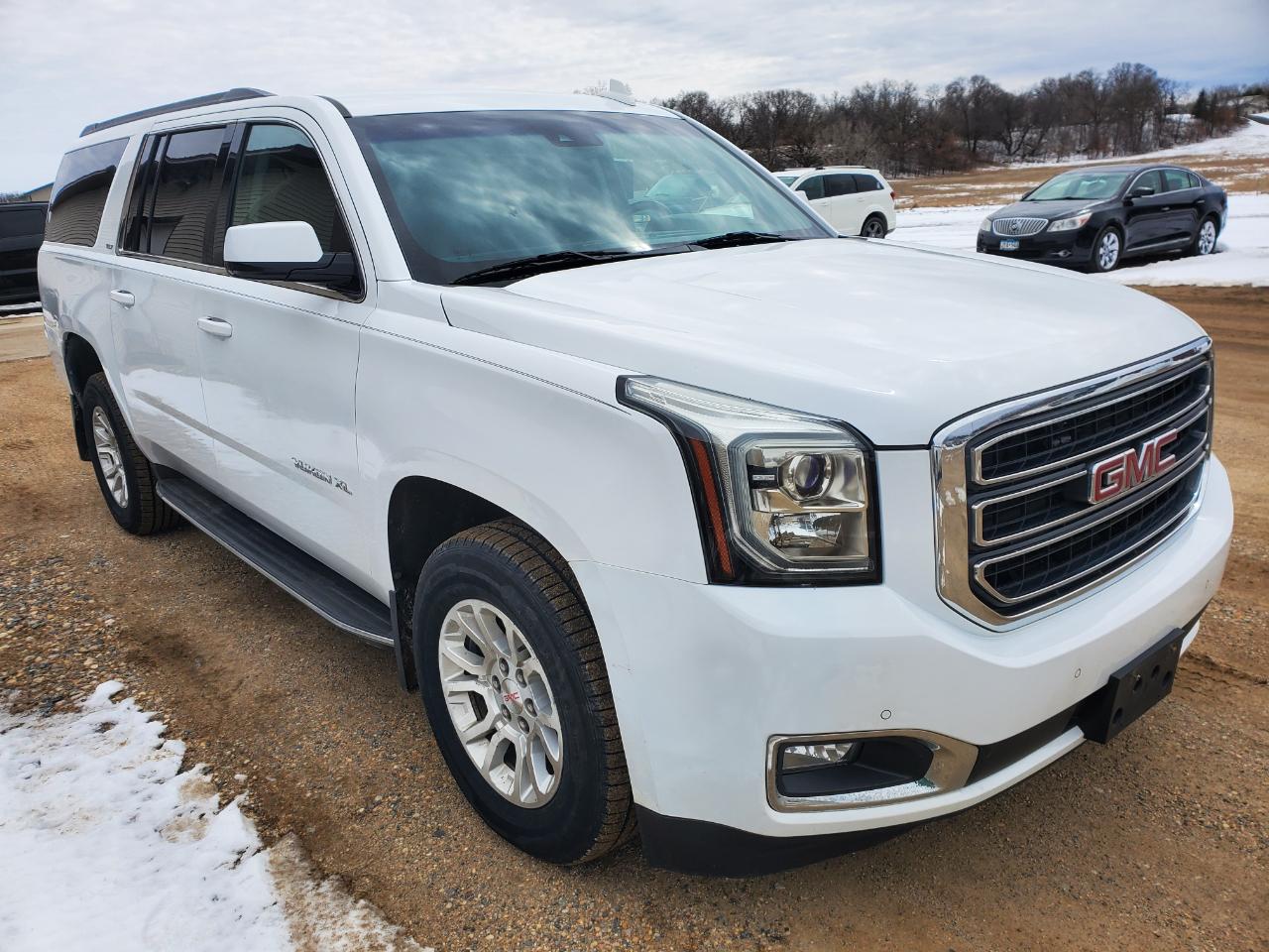 GMC Yukon XL 4WD 4dr SLT 2017