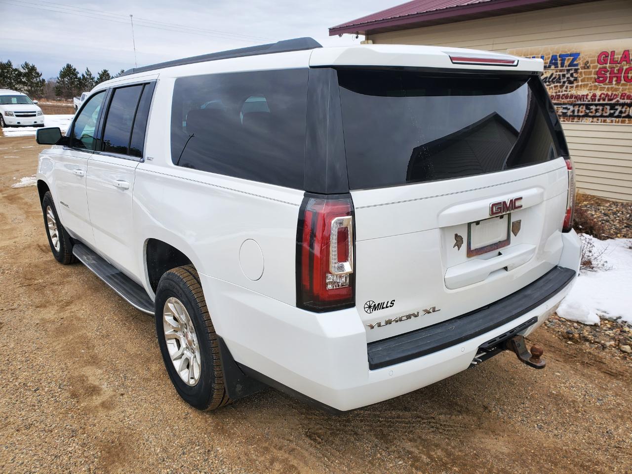 GMC Yukon XL 4WD 4dr SLT 2017