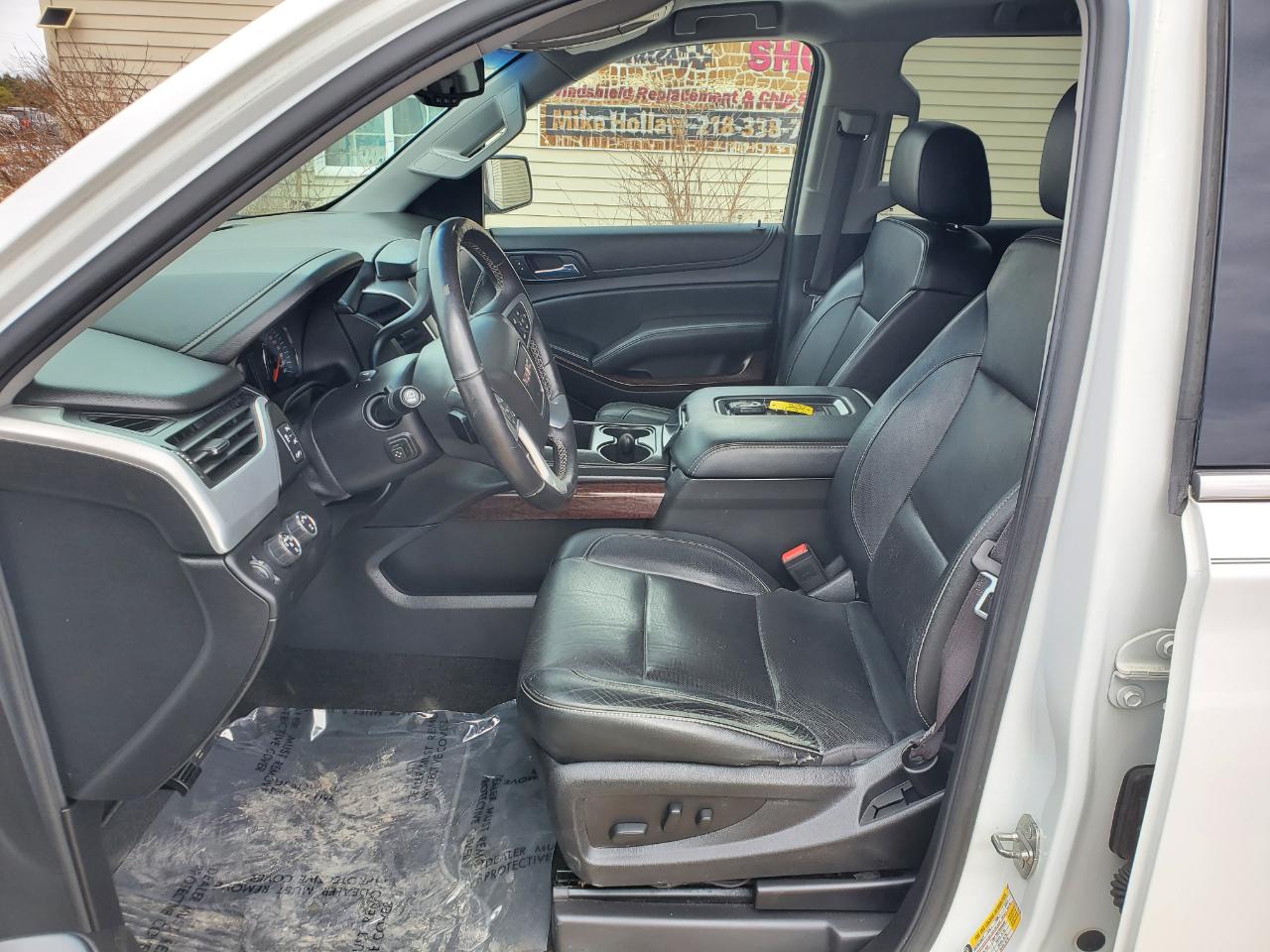 GMC Yukon XL 4WD 4dr SLT 2017