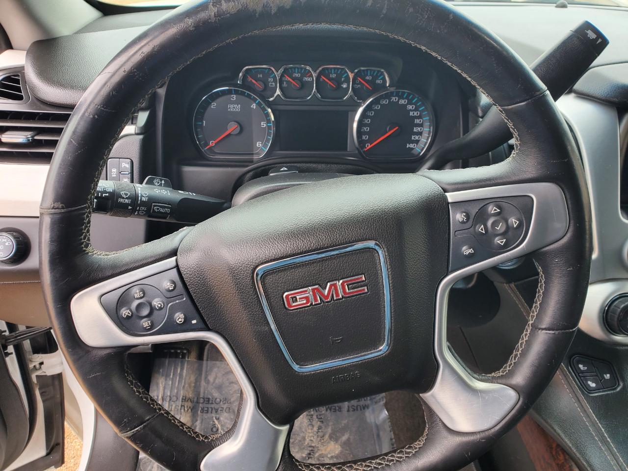 GMC Yukon XL 4WD 4dr SLT 2017