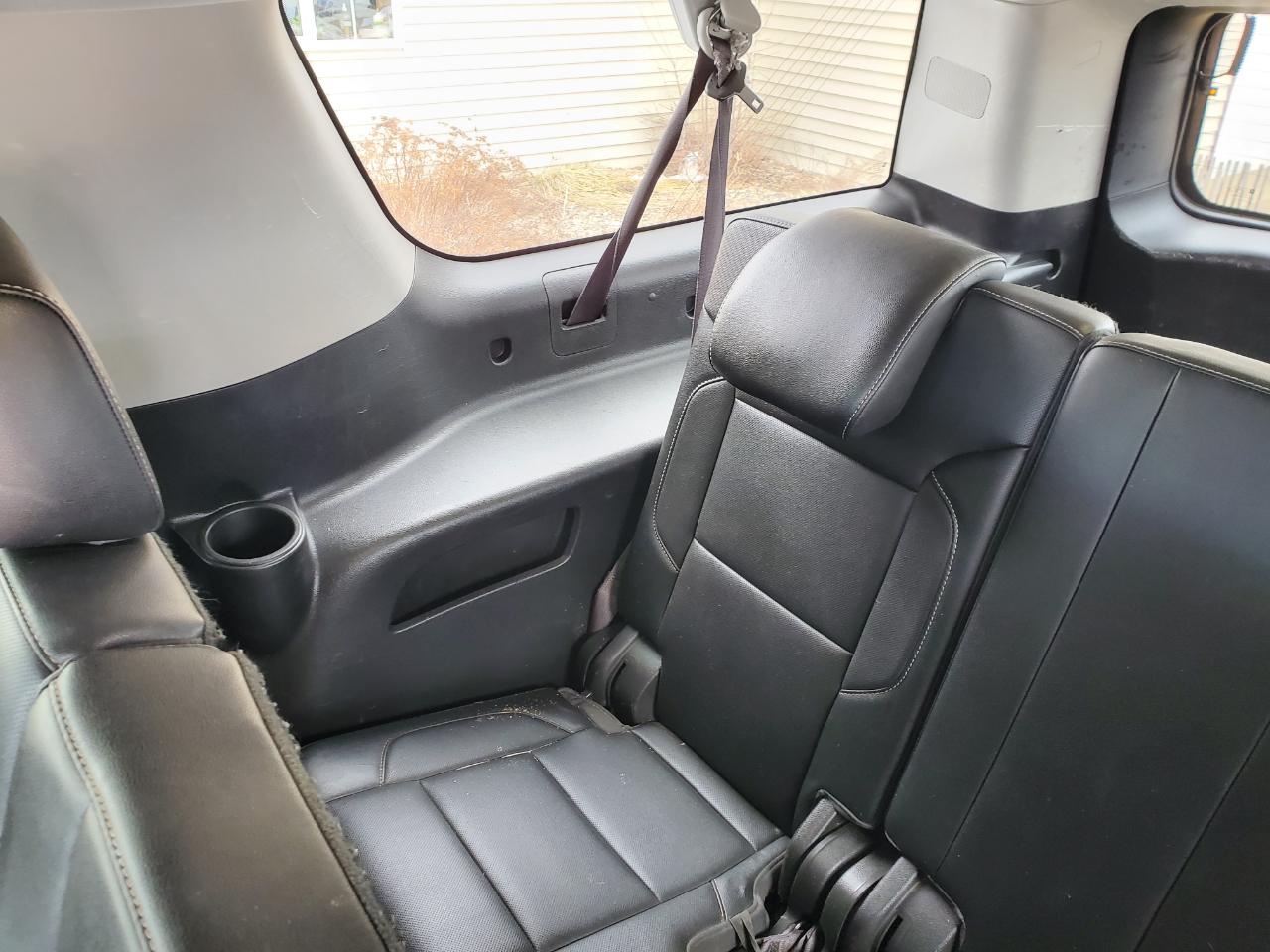 GMC Yukon XL 4WD 4dr SLT 2017