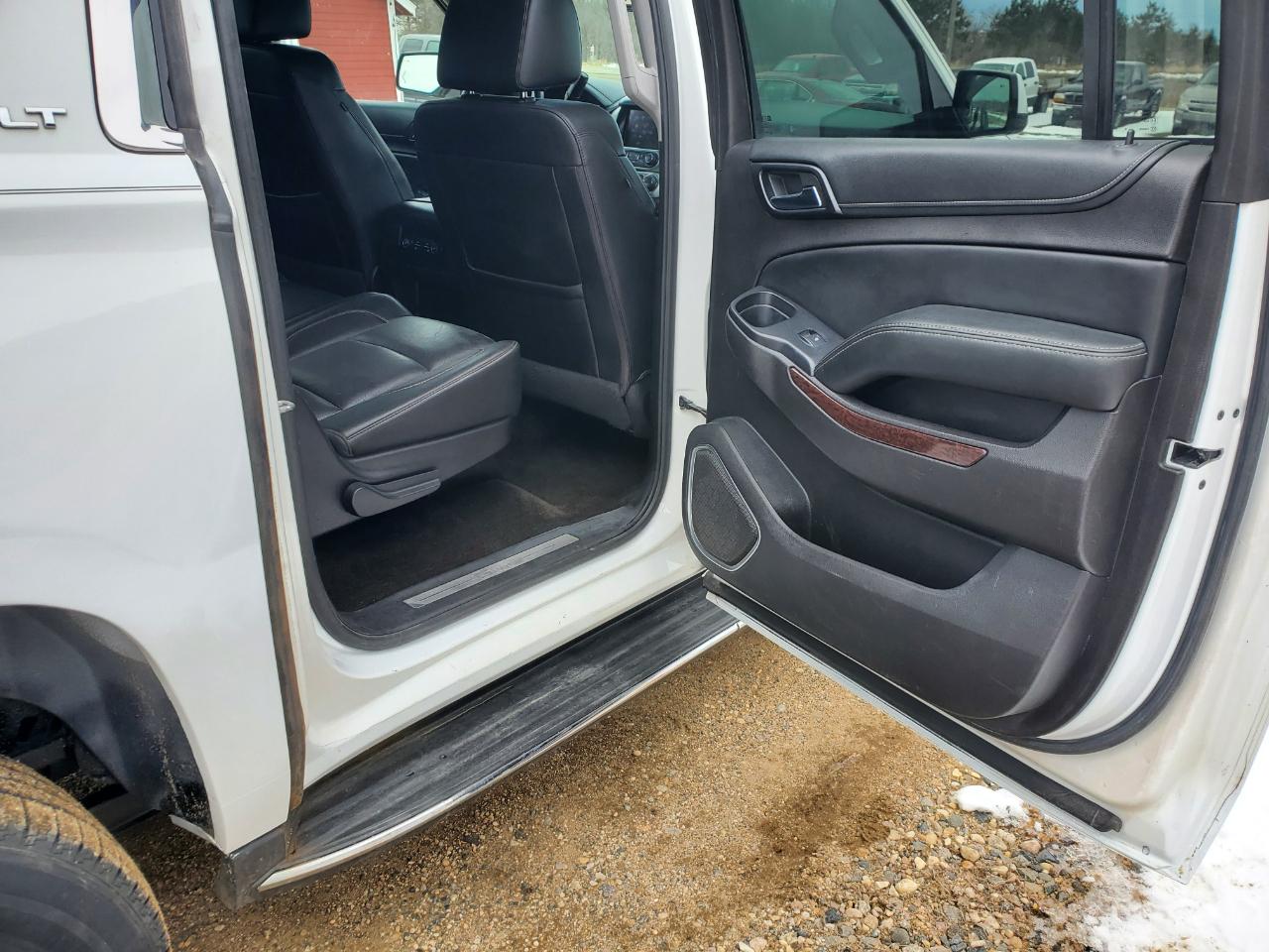 GMC Yukon XL 4WD 4dr SLT 2017