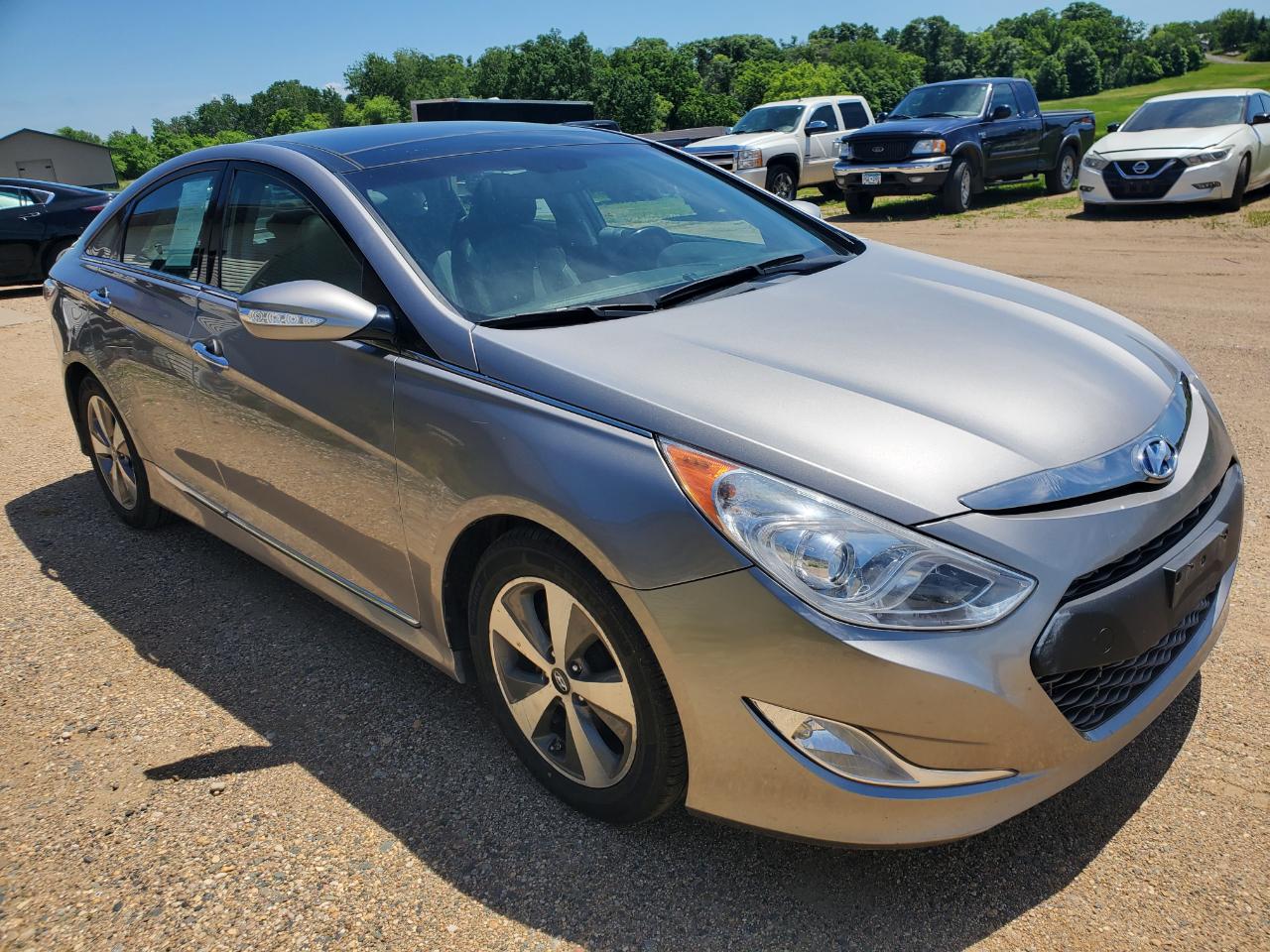 Hyundai Sonata 4dr Sdn 2.4L Auto Hybrid 2012