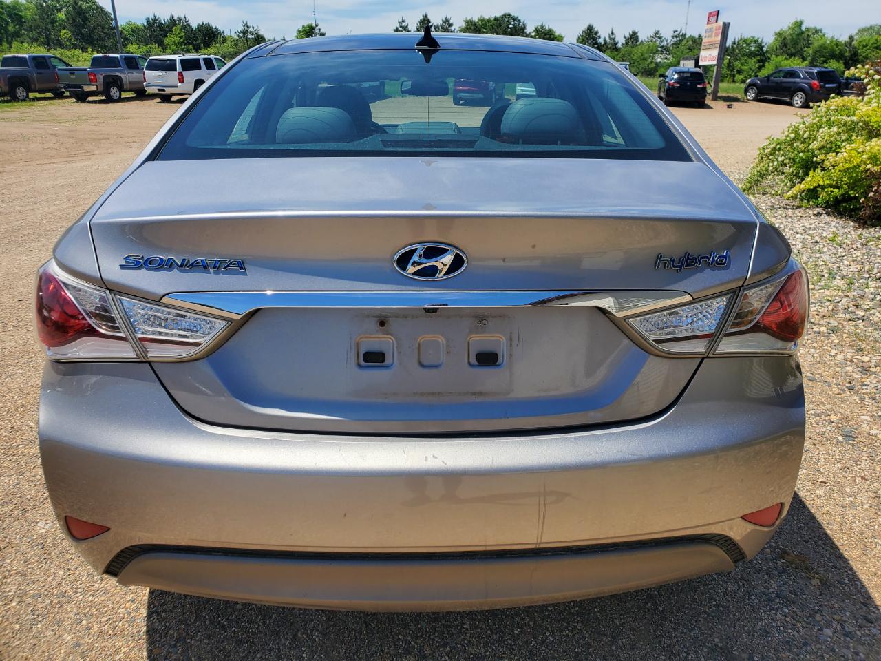 Hyundai Sonata 4dr Sdn 2.4L Auto Hybrid 2012