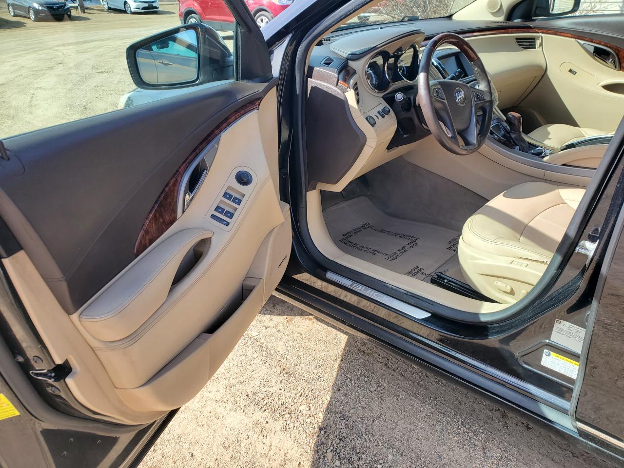 Buick LaCrosse 4dr Sdn Premium 2 AWD 2012