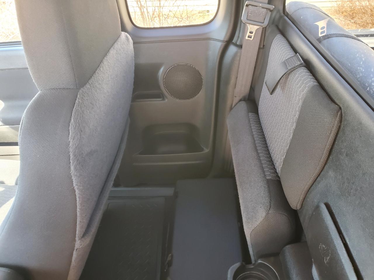 GMC Canyon 4WD Ext Cab 125.9" Work Truck 2007