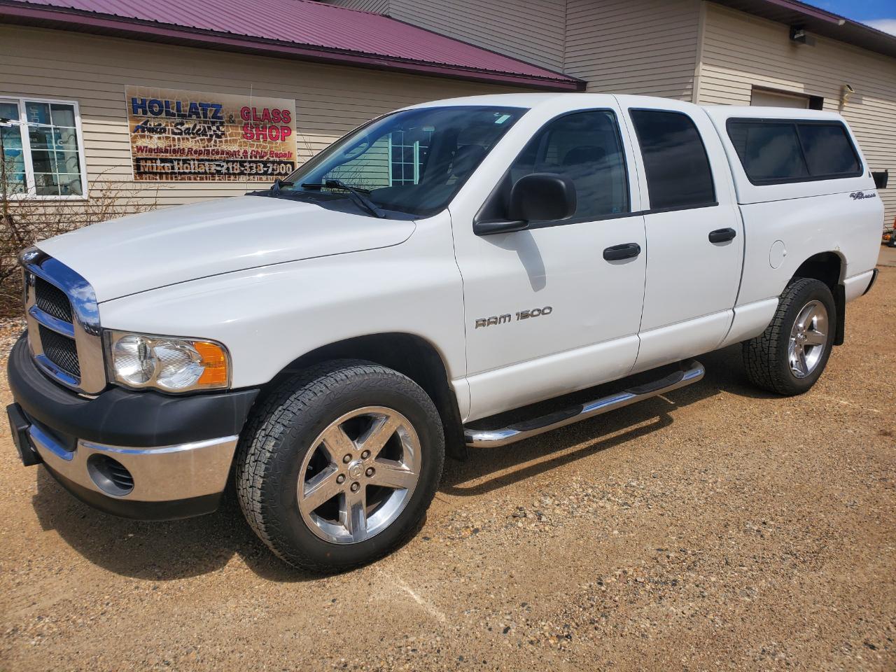 2005 Dodge Ram 1500 4dr Quad Cab 140.5" WB 4WD ST