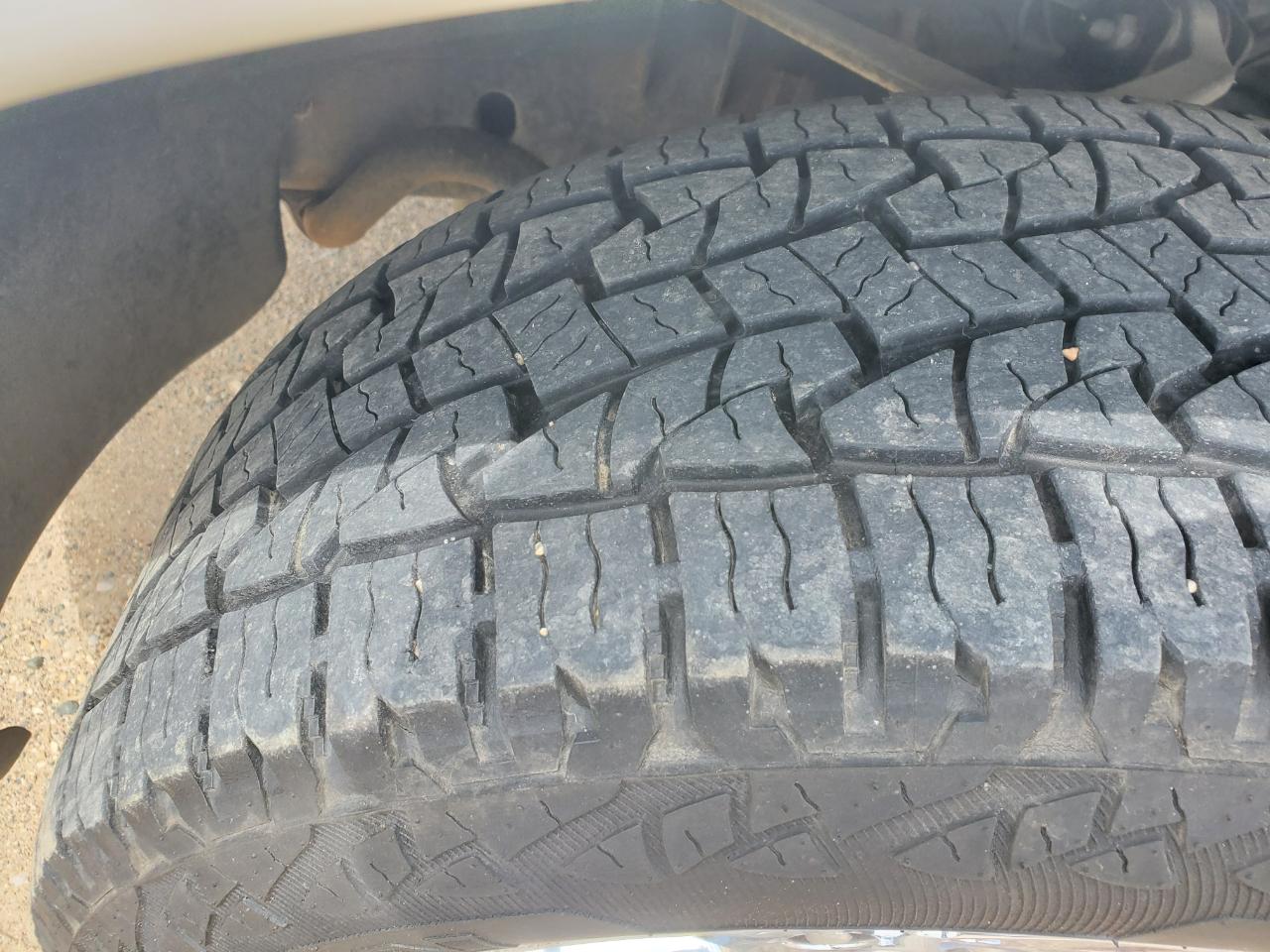 Dodge Ram 1500 4dr Quad Cab 140.5" WB 4WD ST 2005