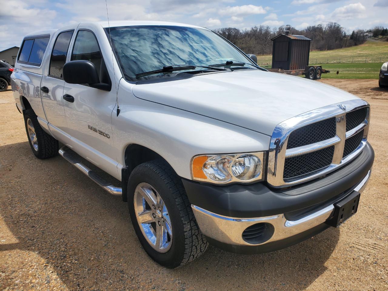 Dodge Ram 1500 4dr Quad Cab 140.5" WB 4WD ST 2005