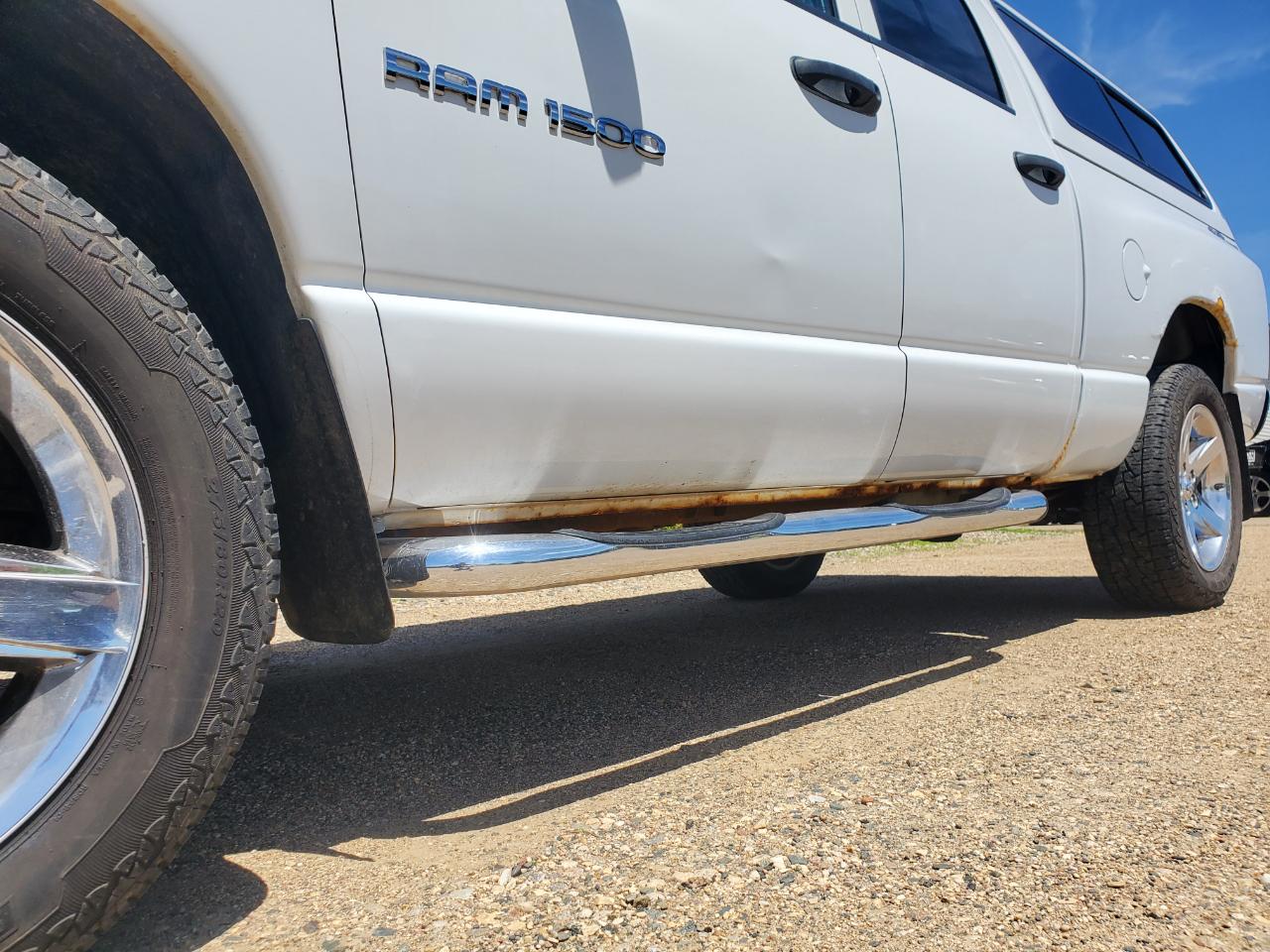 Dodge Ram 1500 4dr Quad Cab 140.5" WB 4WD ST 2005