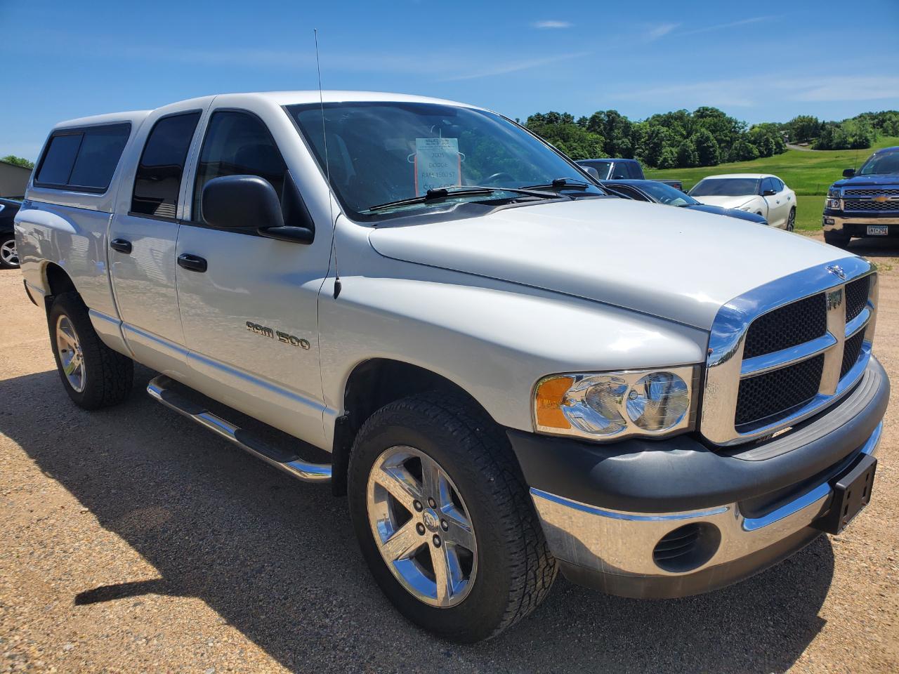 Dodge Ram 1500 4dr Quad Cab 140.5" WB 4WD ST 2005