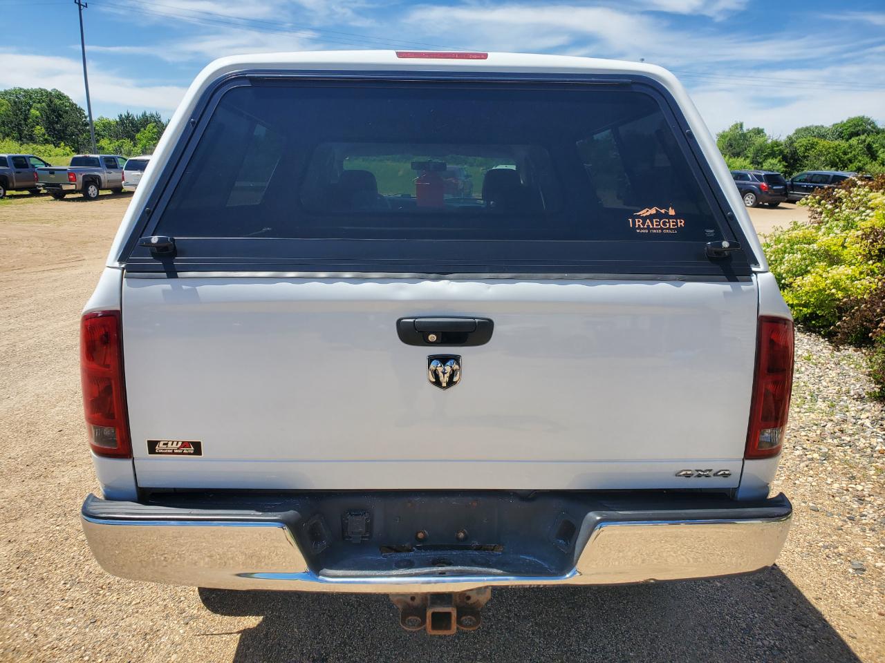 Dodge Ram 1500 4dr Quad Cab 140.5" WB 4WD ST 2005