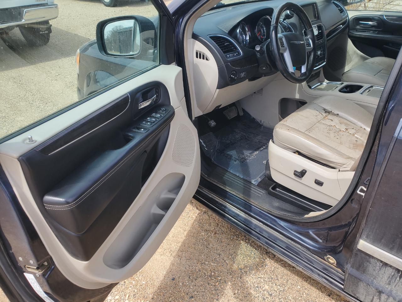 Chrysler Town & Country 4dr Wgn Limited 2014