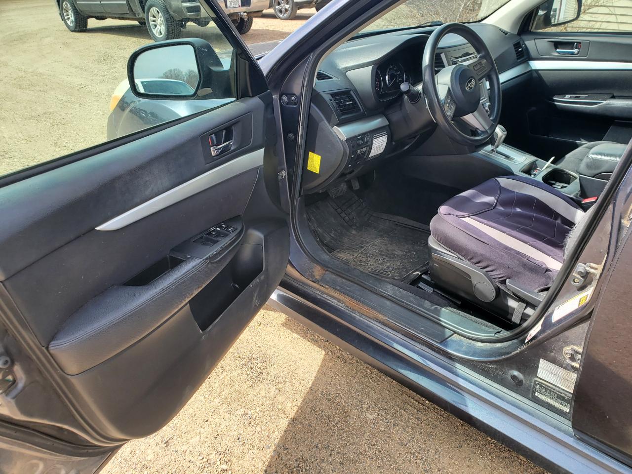 Subaru Legacy 4dr Sdn H4 Auto 2.5i 2010