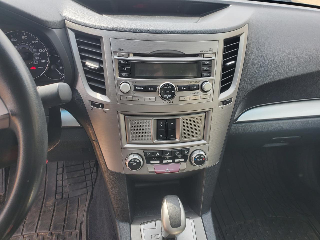 Subaru Legacy 4dr Sdn H4 Auto 2.5i 2010