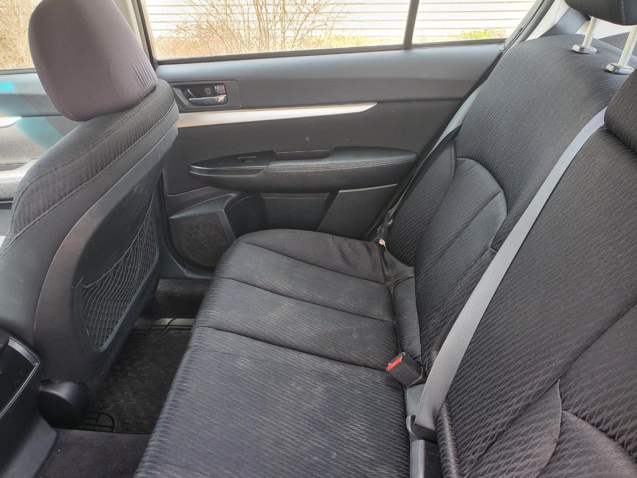 Subaru Legacy 4dr Sdn H4 Auto 2.5i 2010