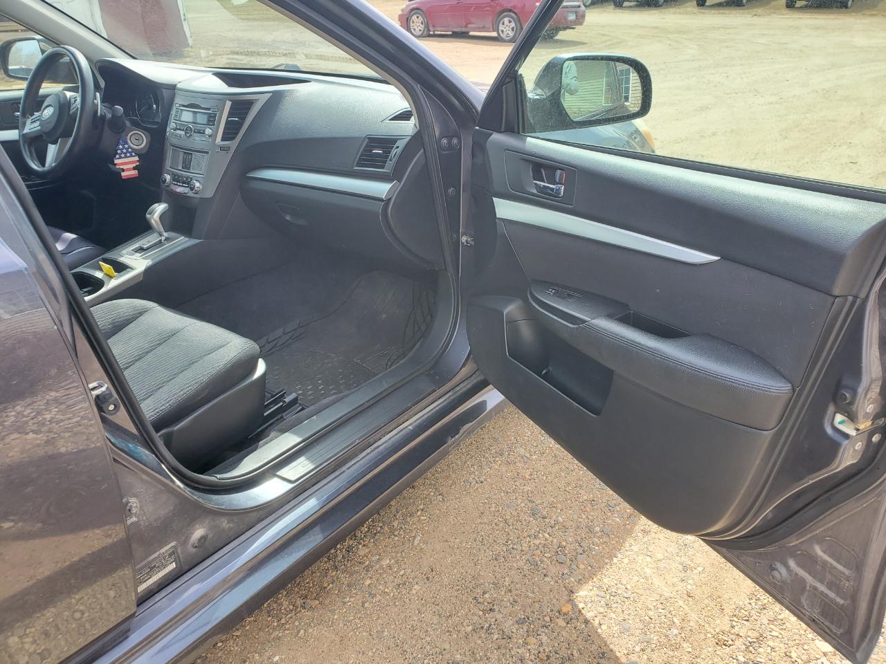 Subaru Legacy 4dr Sdn H4 Auto 2.5i 2010