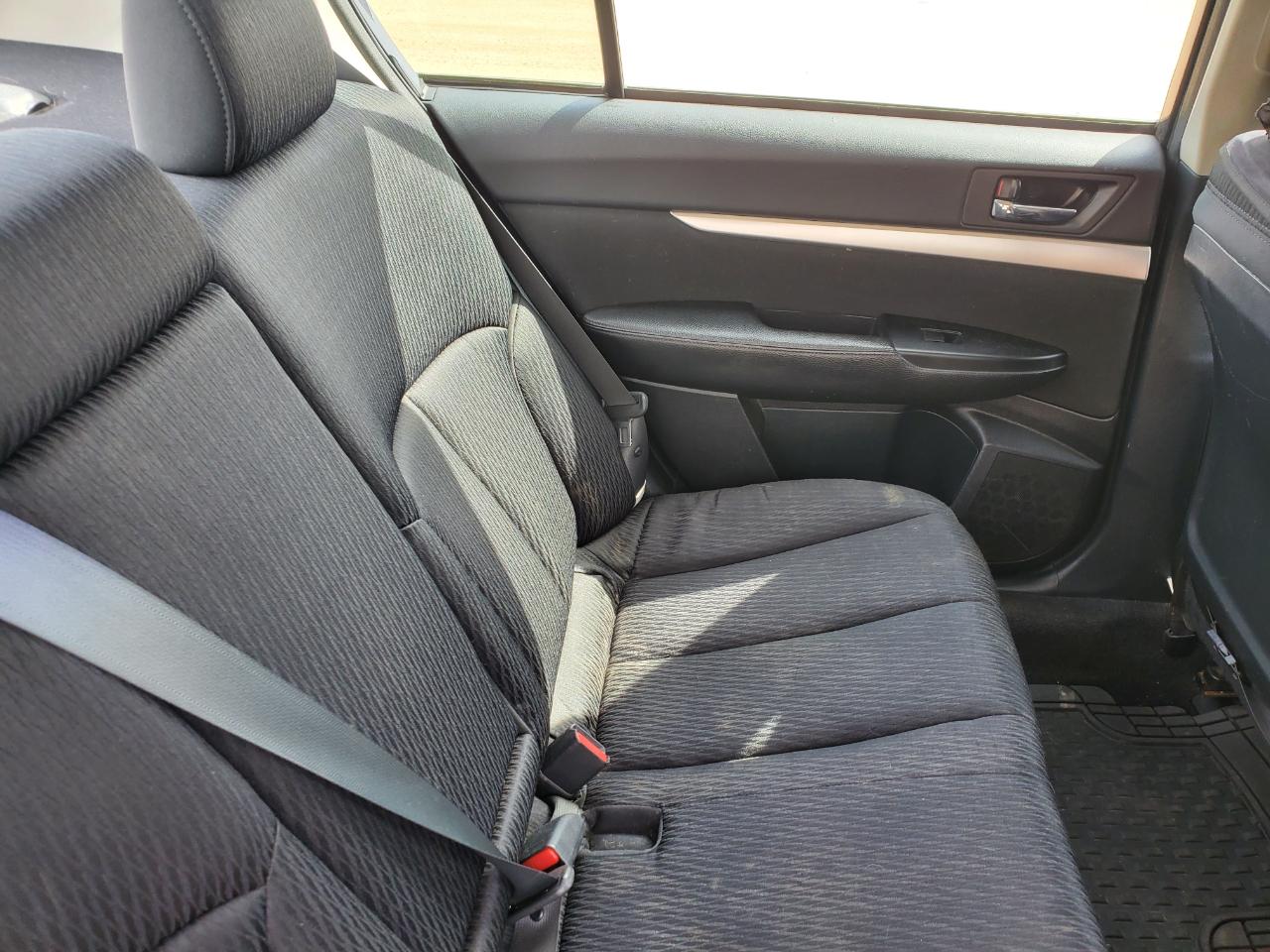 Subaru Legacy 4dr Sdn H4 Auto 2.5i 2010