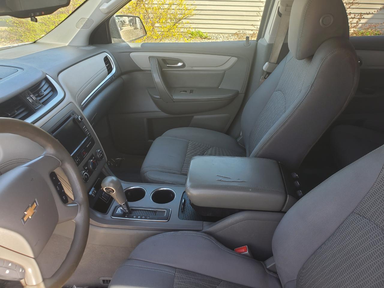 Chevrolet Traverse FWD 4dr LS w/1LS 2016