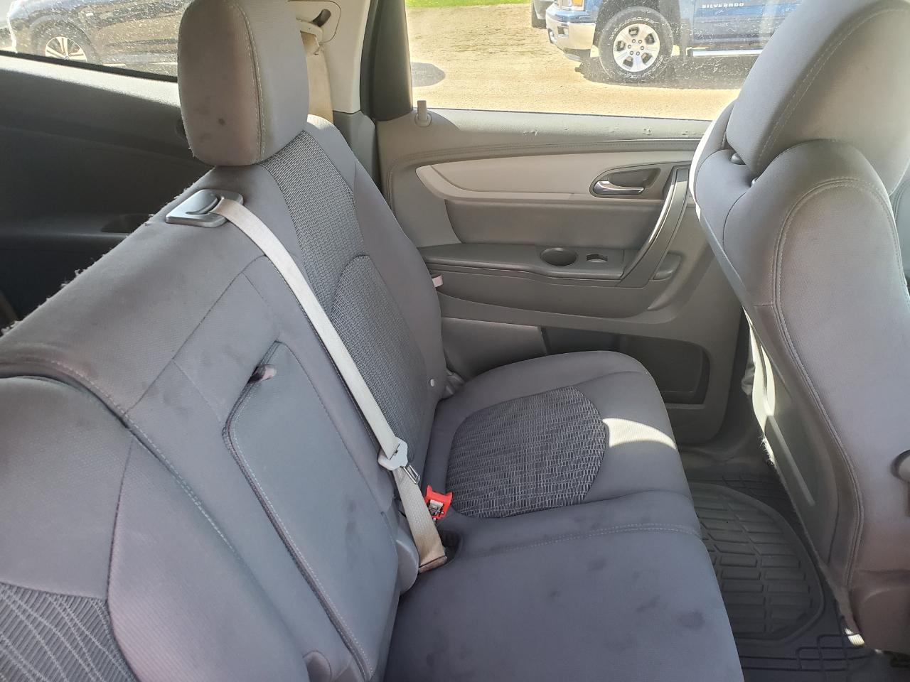 Chevrolet Traverse FWD 4dr LS w/1LS 2016