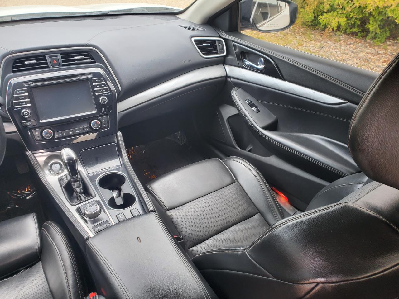 Nissan Maxima SV 3.5L 2018