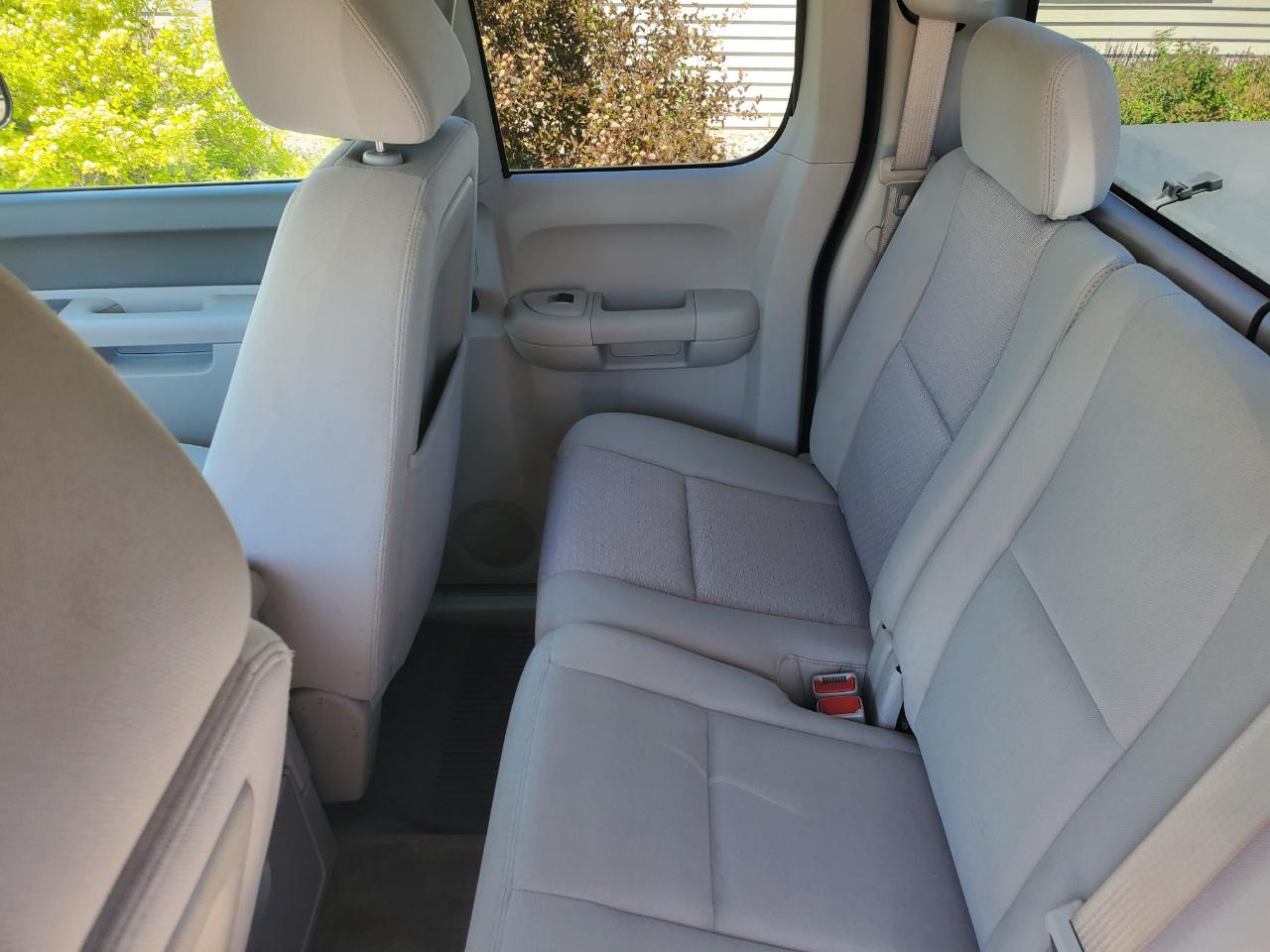 Chevrolet Silverado 1500 4WD Ext Cab 143.5" LT 2013