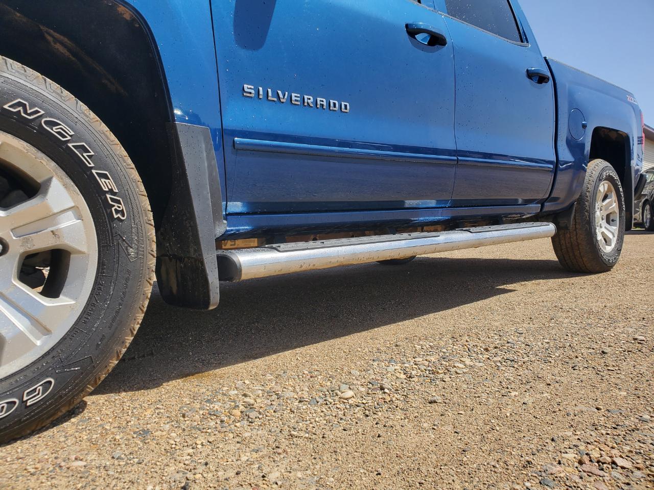 Chevrolet Silverado 1500 4WD Crew Cab 143.5" LT w/2LT 2015