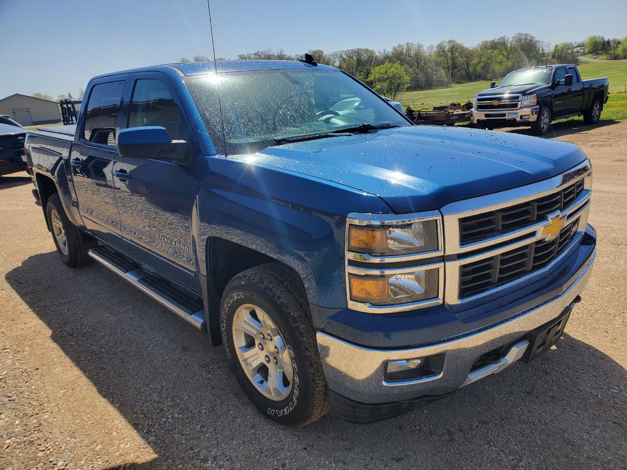 Chevrolet Silverado 1500 4WD Crew Cab 143.5" LT w/2LT 2015