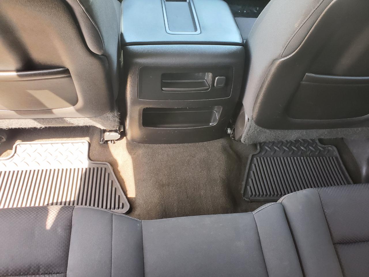 Chevrolet Silverado 1500 4WD Crew Cab 143.5" LT w/2LT 2015