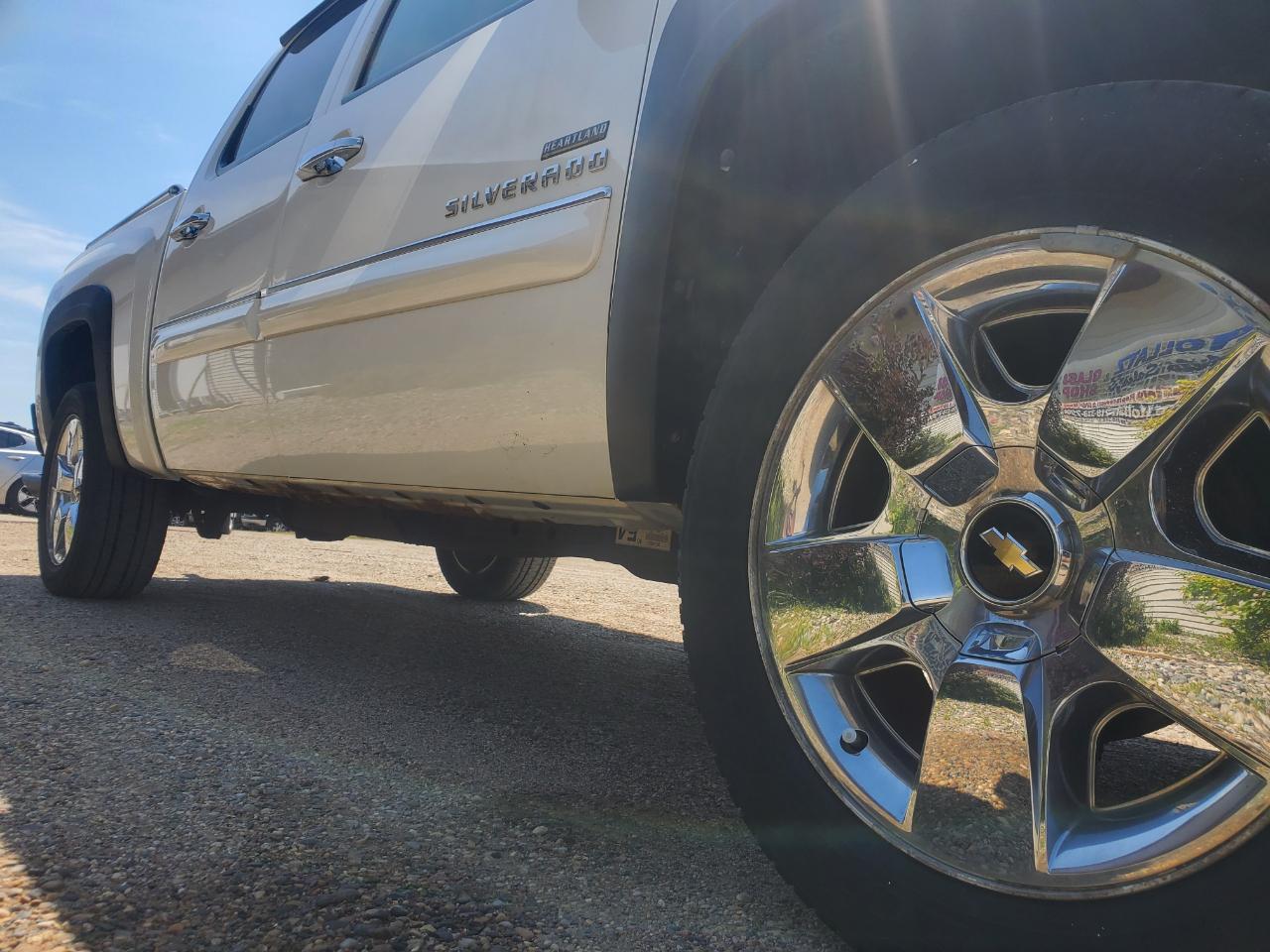 Chevrolet Silverado 1500 4WD Crew Cab 143.5" LTZ 2011
