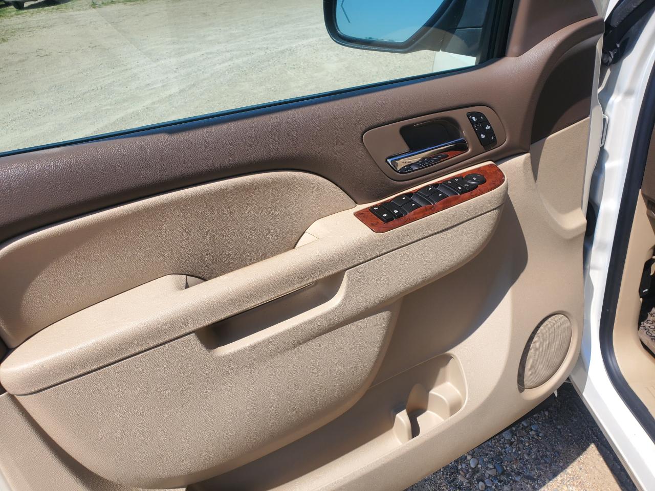 Chevrolet Silverado 1500 4WD Crew Cab 143.5" LTZ 2011