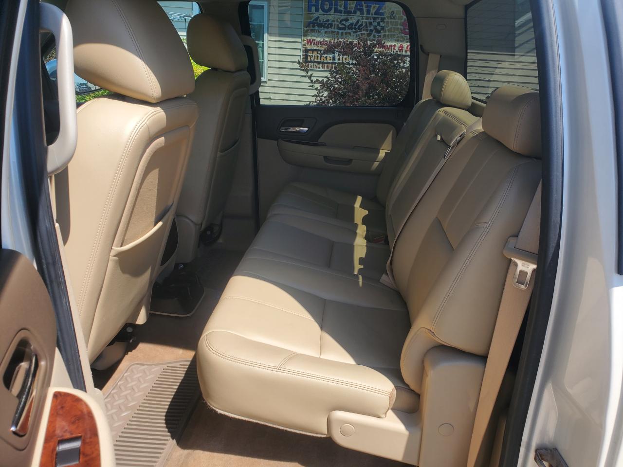 Chevrolet Silverado 1500 4WD Crew Cab 143.5" LTZ 2011