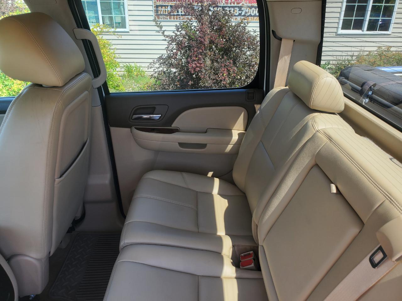 Chevrolet Silverado 1500 4WD Crew Cab 143.5" LTZ 2011