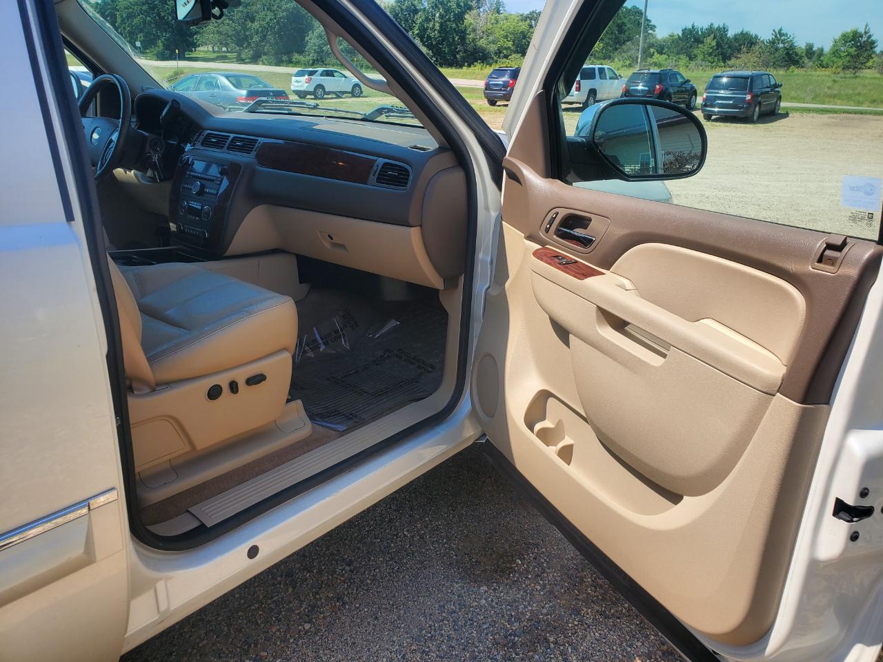 Chevrolet Silverado 1500 4WD Crew Cab 143.5" LTZ 2011
