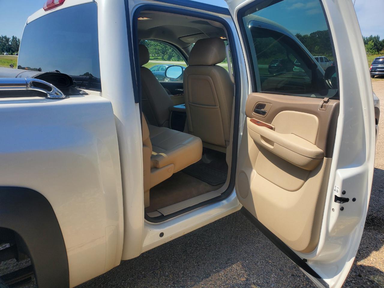 Chevrolet Silverado 1500 4WD Crew Cab 143.5" LTZ 2011