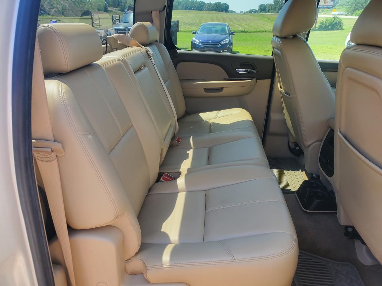 Chevrolet Silverado 1500 4WD Crew Cab 143.5" LTZ 2011