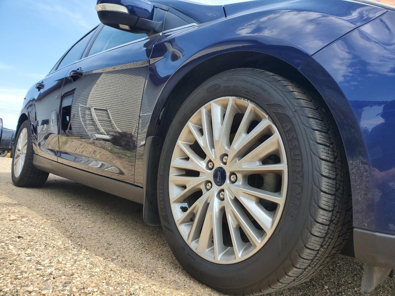 Ford Focus 4dr Sdn Titanium 2016