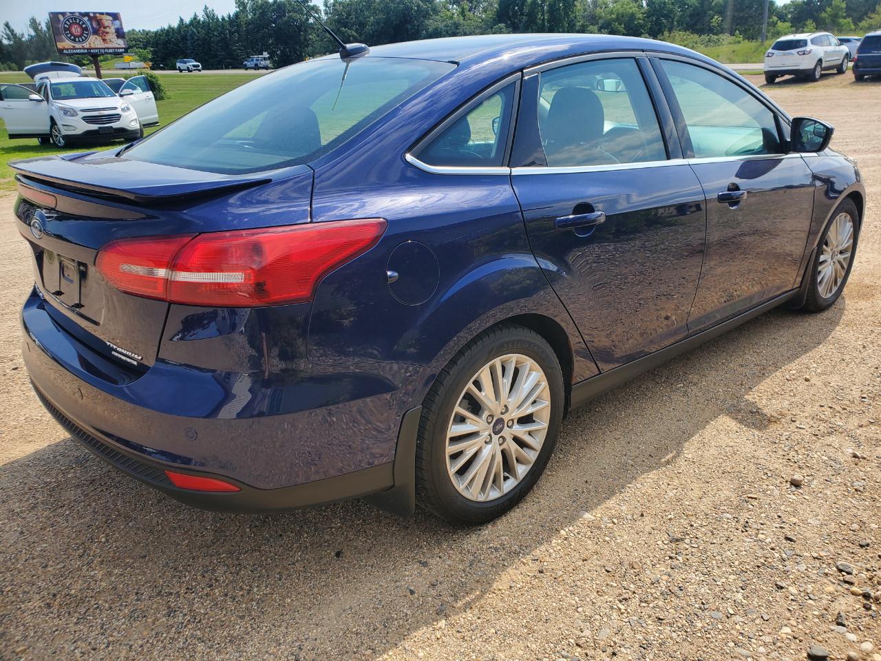 Ford Focus 4dr Sdn Titanium 2016