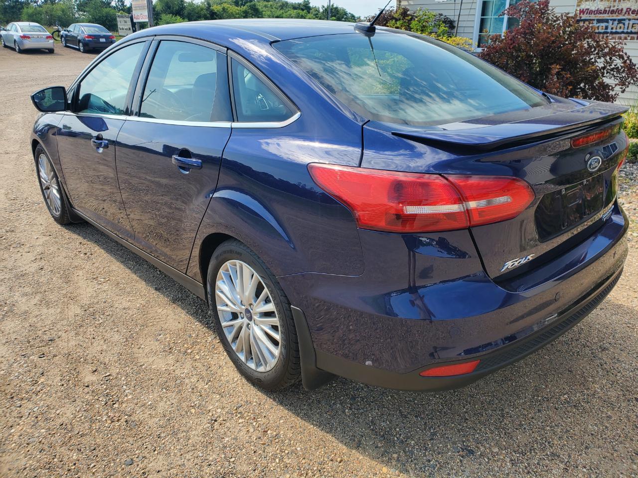 Ford Focus 4dr Sdn Titanium 2016