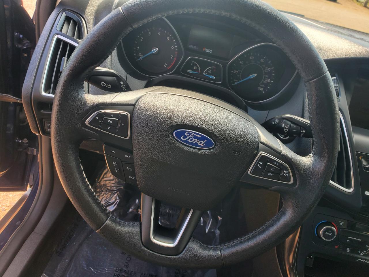 Ford Focus 4dr Sdn Titanium 2016