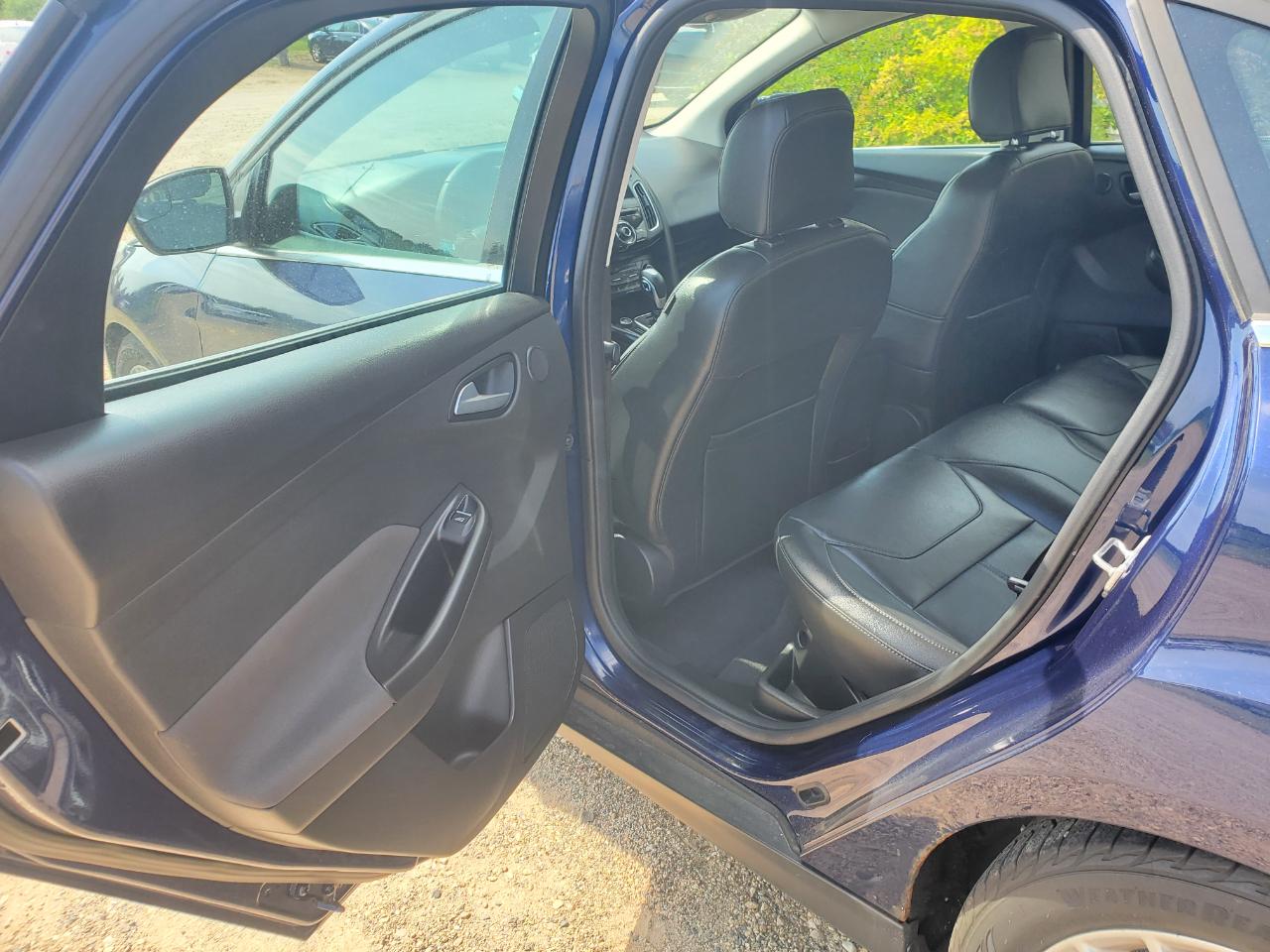 Ford Focus 4dr Sdn Titanium 2016