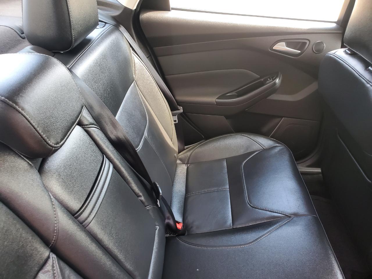 Ford Focus 4dr Sdn Titanium 2016